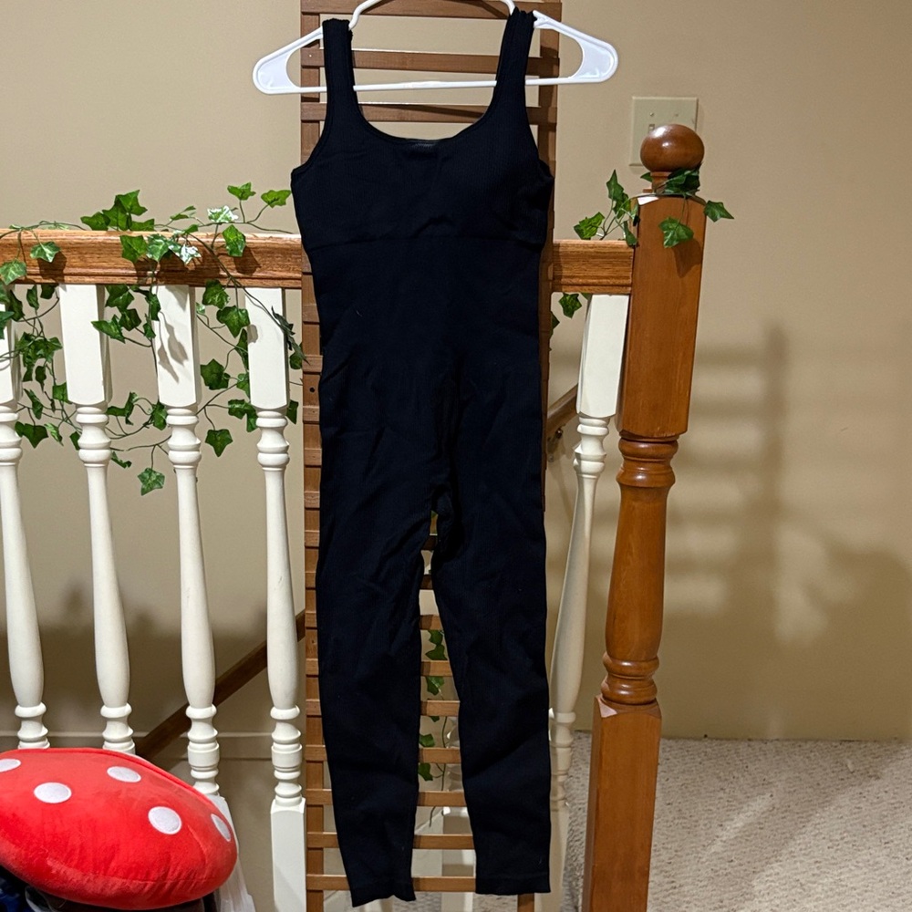 Black Sleeveless Jumpsuit
